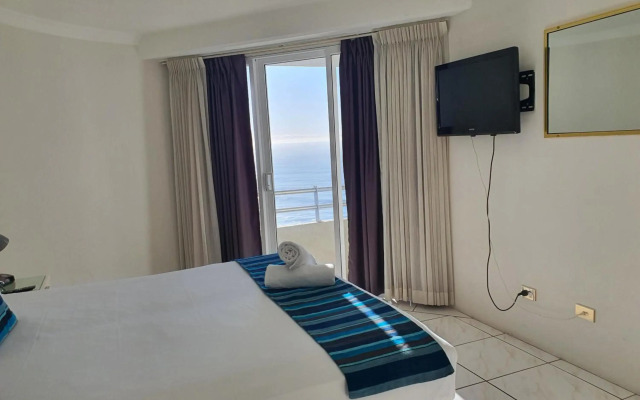 Zenith Ocean Front Apartments