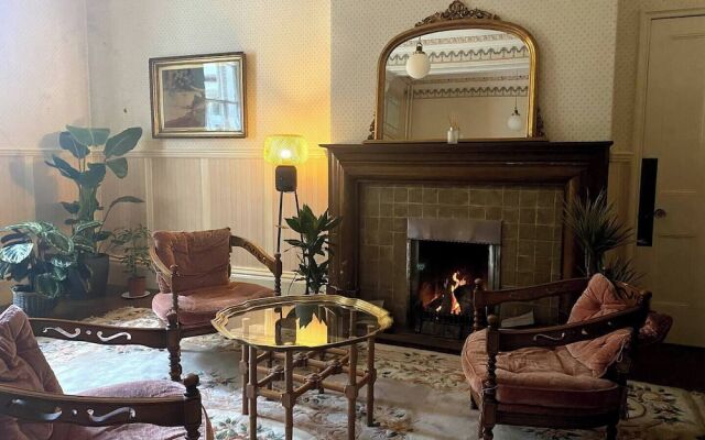 Mossley Hill Retreat