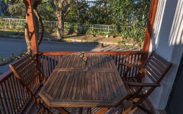 Orhan Kutbay'in Evi Turyolu Cafe Pansiyon