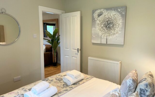 Birch 18 With Hot Tub, Newton Stewart