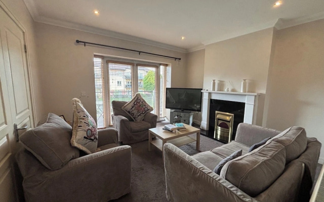Spacious 2 Bed Apartment Near Dublin Airport