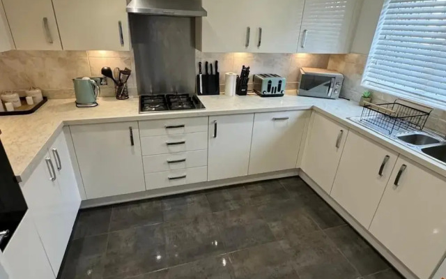 Manchester Oasis Retreat - 4 Bedroom House