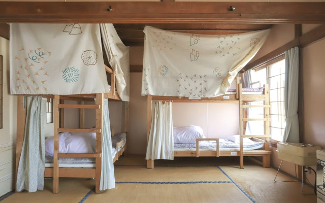 KUSHIRO GUESTHOUSE COOK A DOODLE DOO - Hostel