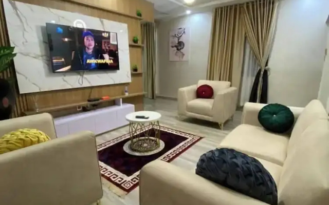 Apartment by Cyrus