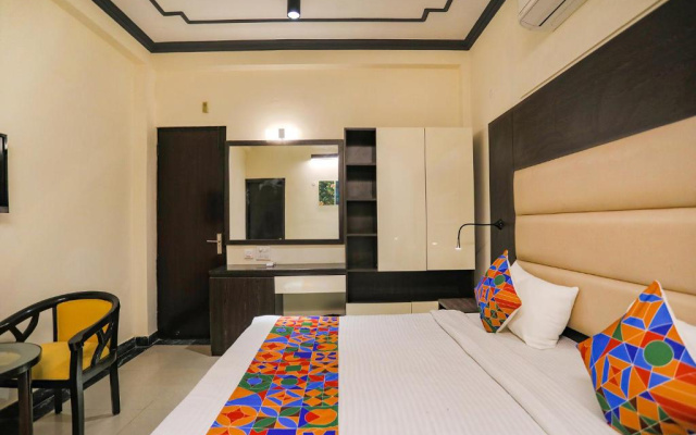 Itsy Hotels NV, Sushant Lok
