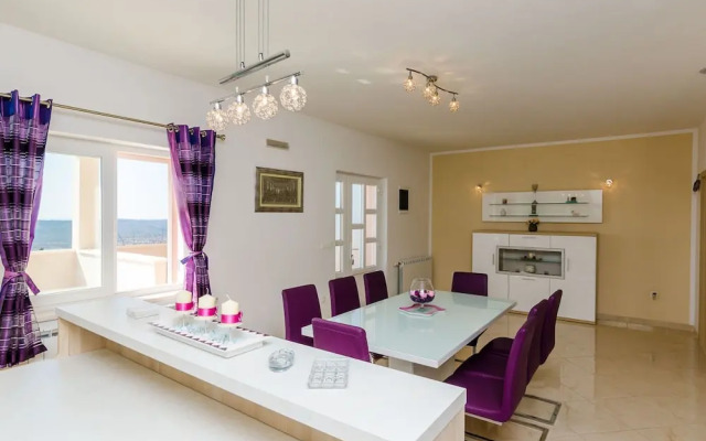 Villa in Gruda With Swimming Pool