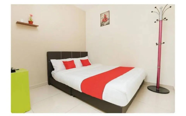 OYO 89902 Semerah Suites Homestay