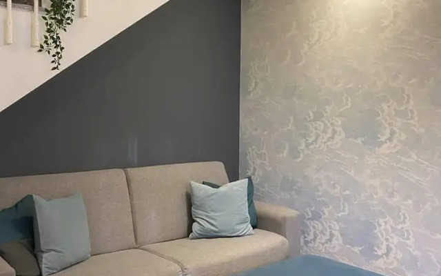 Design Villa With Parking, Navigli Area, Milan