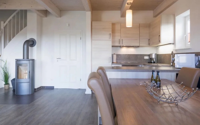 Exklusiv Eingerichtetes Ferienhaus in Strandnahe