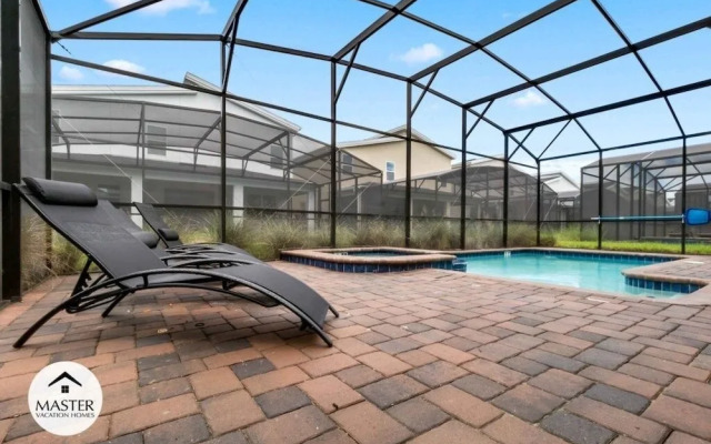 9 Bedrooms S / Storey Lake Home by RedAwning