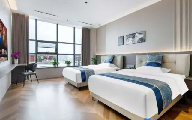 Yunxi.Huashe Hotel