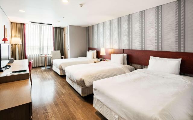 Ramada Hotels & Suites Seoul Namdaemun