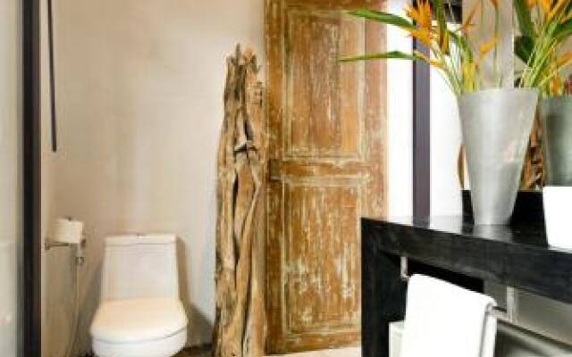 Phinisi Villas - Seminyak City Center