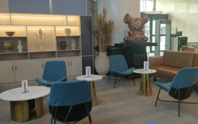 Urumqi Wanzhou Hotel