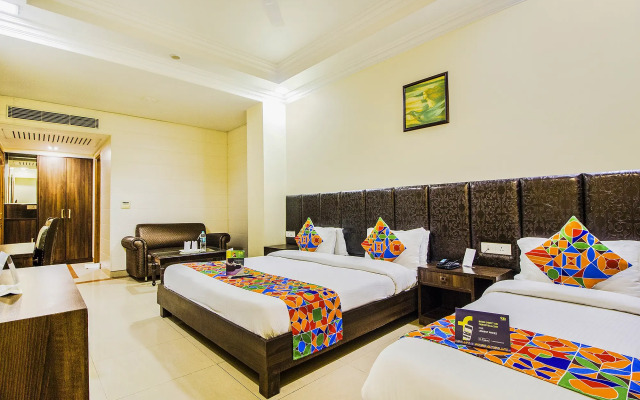 FabHotel Aay Kay Model Town
