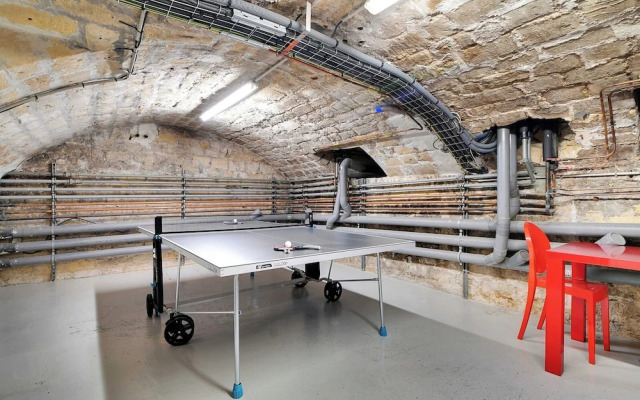 Fabulous House : a Gem in Chic Western Paris