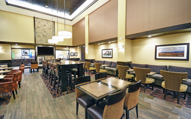Hampton Inn & Suites Minneapolis / Downtown