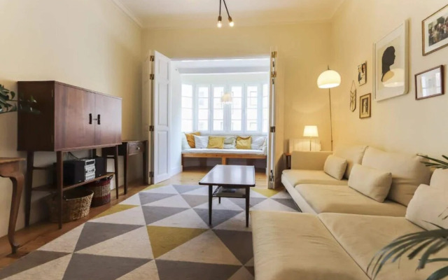 Guestready - Stylish and Spacious Flat in Principe Real. New!