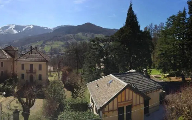 Shangrilla Hotel & Restaurant