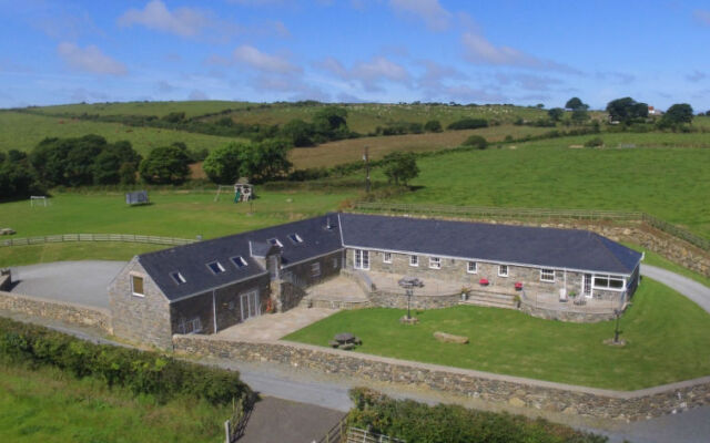 Holiday Home Llety'r Mynach