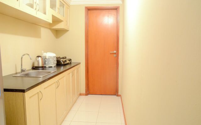 3 Bedrooms Apartment Grand Palace Kemayoran by Travelio