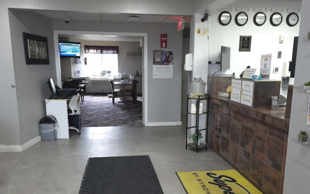 Super 8 Swift Current