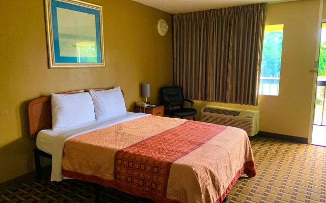 Red Carpet Inn & Suites