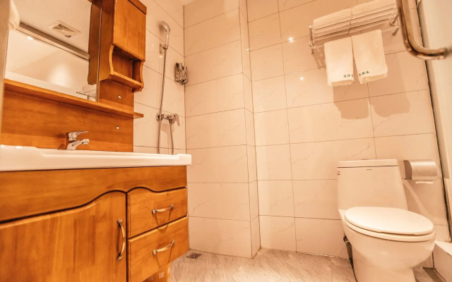 Qufu International Youth Hotel