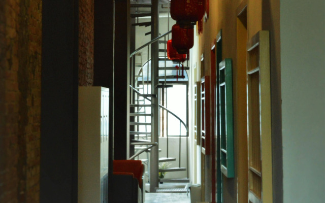 Travel Hub Hightstreet