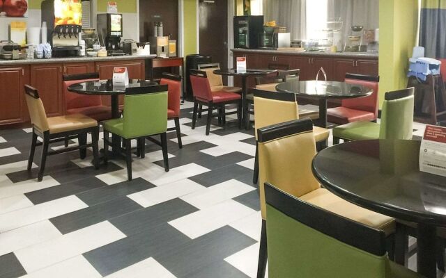 Quality Inn Prattville Montgomery