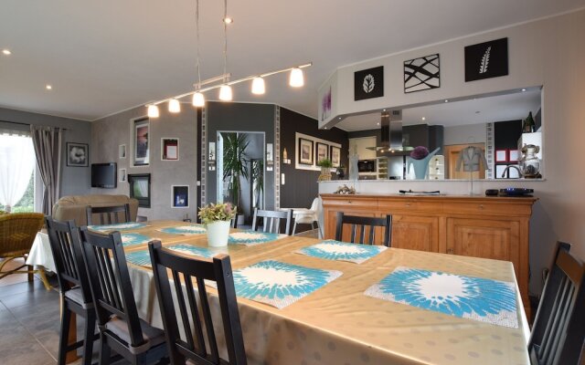Luxurious Villa in Wibrin Ardennes with Pool