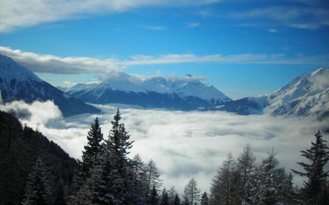 Skihütte Zams Tirol Österreich