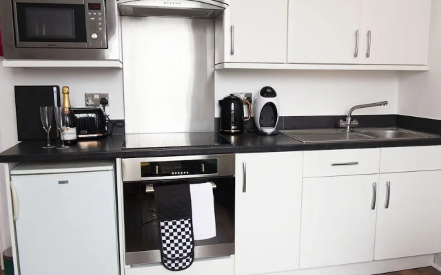 Highcliffe by Sasco Apartments