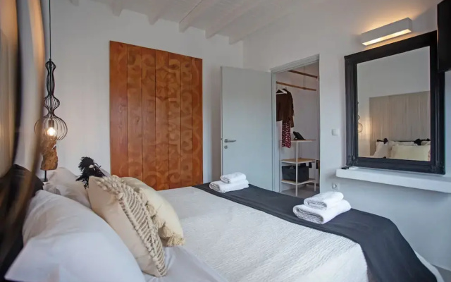 Nur Mykonian Suites