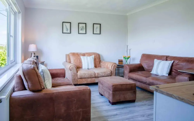 Larkfield - 3 Bedroom Holiday Home - Penally