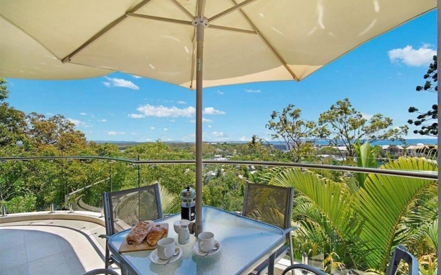Noosa Crest