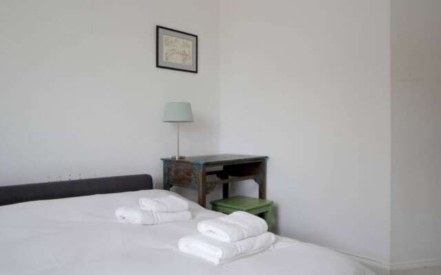 2 Bedroom Flat In New Town