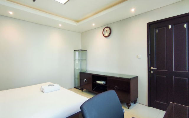 Premium and Restful 3BR in City Center at Kondominium Regensi Apartment – Guest Rooms – Surabaya