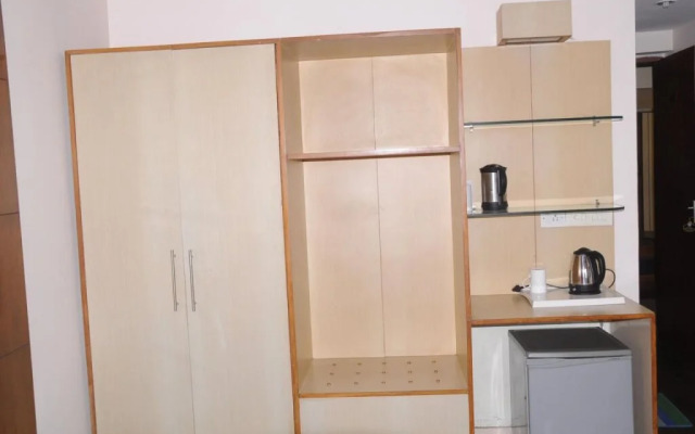 OYO 16006 Hotel Meedo's Grand