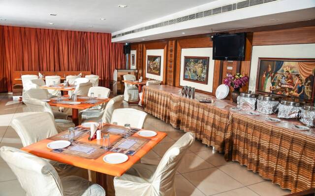 FabHotel RR Grand Daba Garden