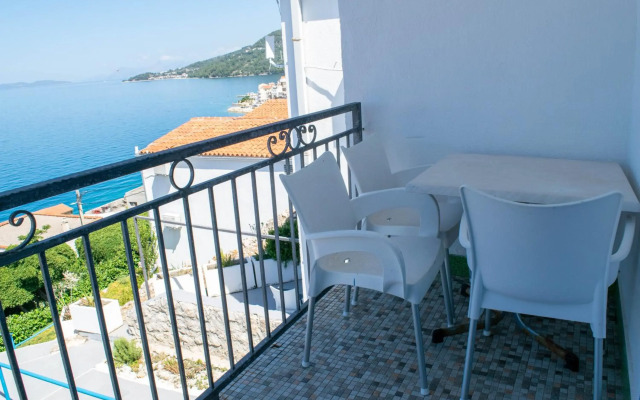 Beach Hotel Plaza