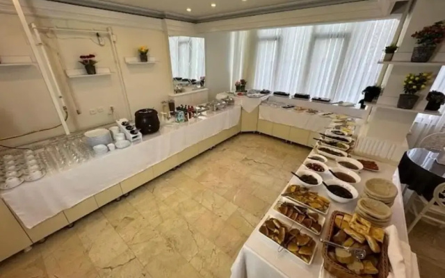 Garden Li̇va Hotel