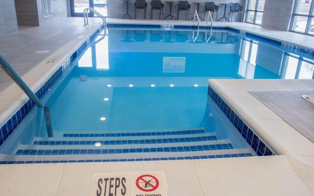 Hampton Inn & Suites North Attleboro