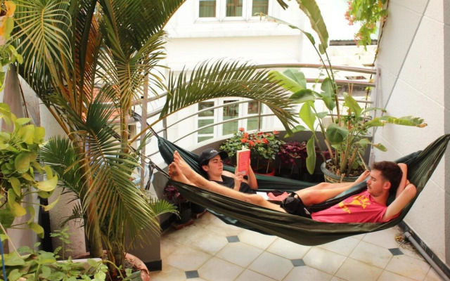 The Like Hostel & Cafe