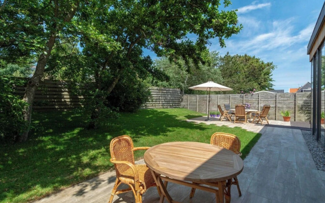 Attractive Home With Terrace