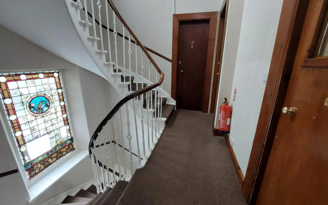 Edinburgh House Hotel