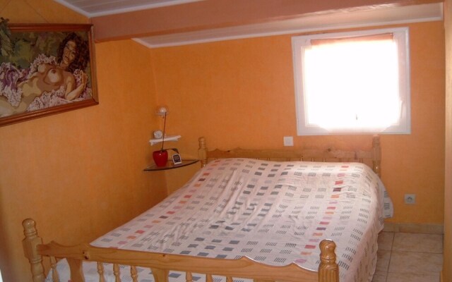 House With 2 Bedrooms in Leucate, With Enclosed Garden