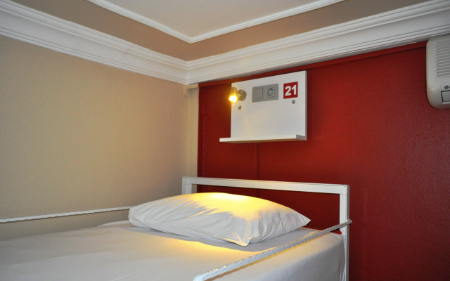 Antique Hostel 