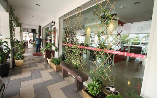 Hotel 18, Ipoh Aeon Mall