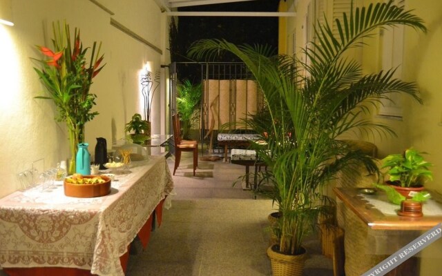 Casa Amarela Guest House - ZONA SUL